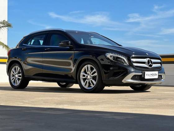 MERCEDES-BENZ GLA 200 1.6 CGI ADVANCE 16V TURBO FLEX 4P AUTOMÁTICO